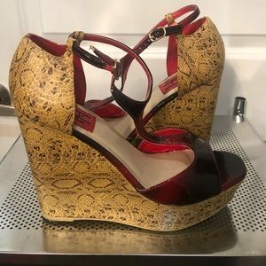 👠 Red & Black ombré open toe shoe